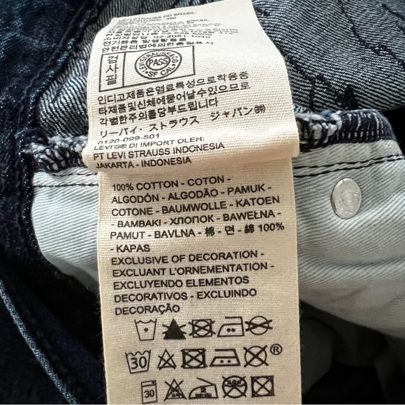 Levi’s 70s Ultra High Rise Slim Straight Leg Jeans Dark Wash Embroidered… - Picture 12 of 13